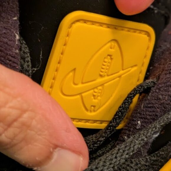 B31 NIKE Air Max Speed Turf "Steelers" Sneaker - Picture 9 of 11